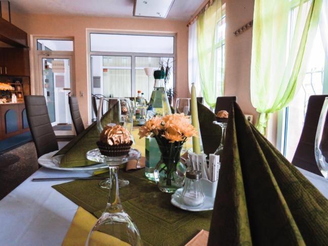 Hotel Am Markt Eckartsberga Екстериор снимка