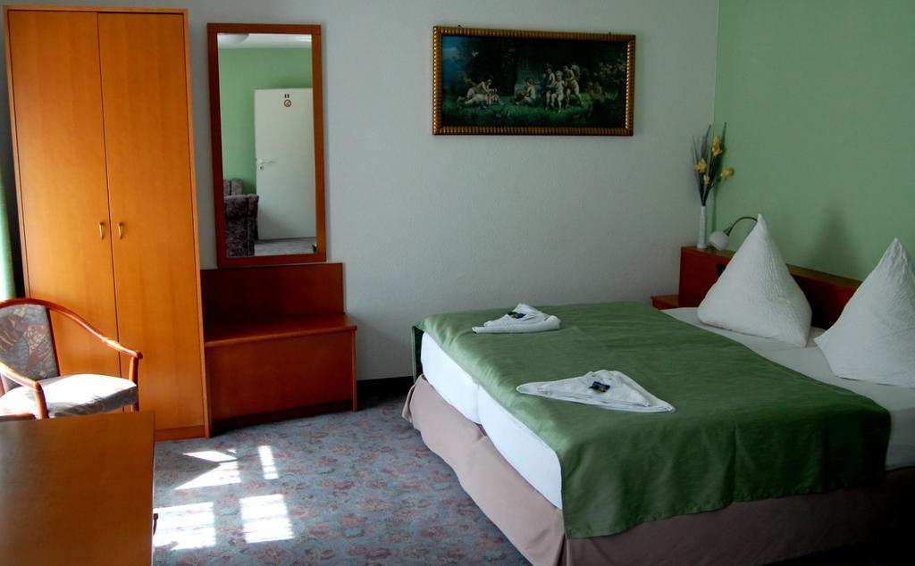 Hotel Am Markt Eckartsberga Екстериор снимка