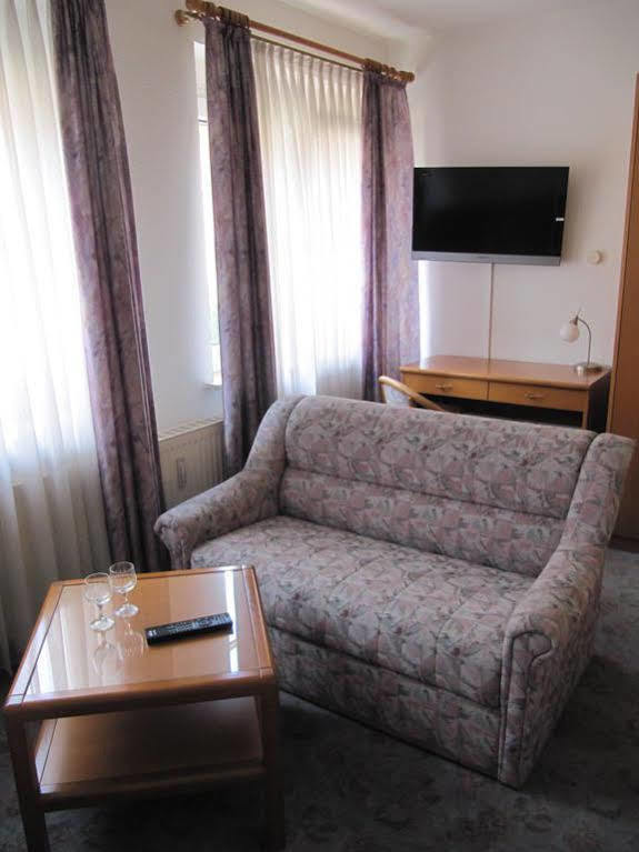 Hotel Am Markt Eckartsberga Екстериор снимка