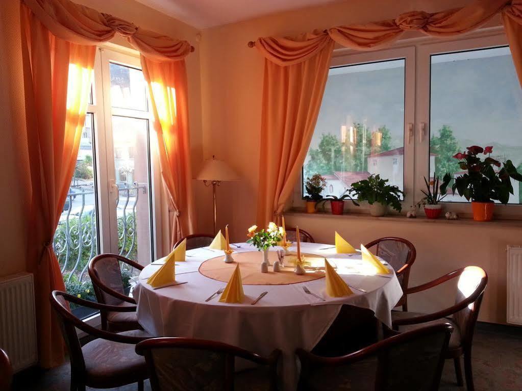 Hotel Am Markt Eckartsberga Екстериор снимка